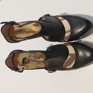Michael Kors black pumps